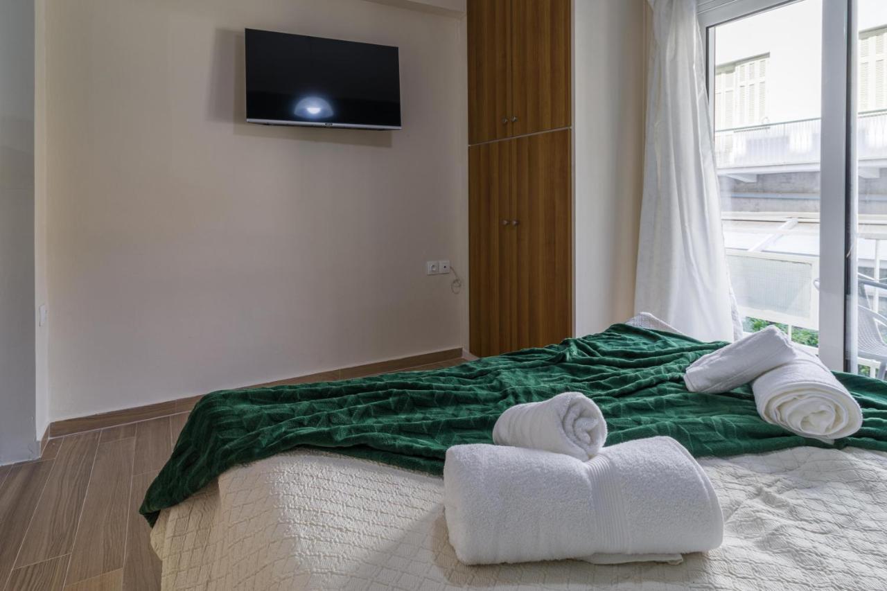 דירות Couples Retreat, Fully Equipped Studio/ Loutraki Beach מראה חיצוני תמונה