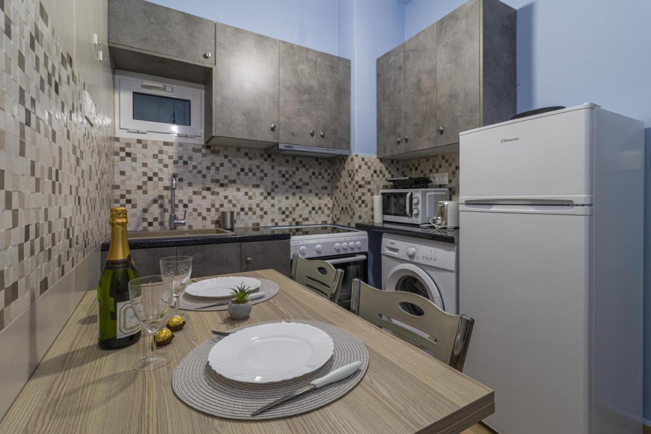 דירות Couples Retreat, Fully Equipped Studio/ Loutraki Beach מראה חיצוני תמונה